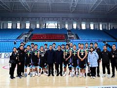 半岛体育入口-河南男篮取胜表现稳健，团结一心齐心协力全力冲刺前进的简单介绍